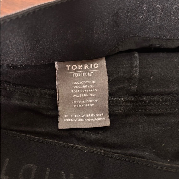 Torrid Bombshell Skinny Jeans Black Wash Size 24R Premium Stretch - Picture 11 of 11